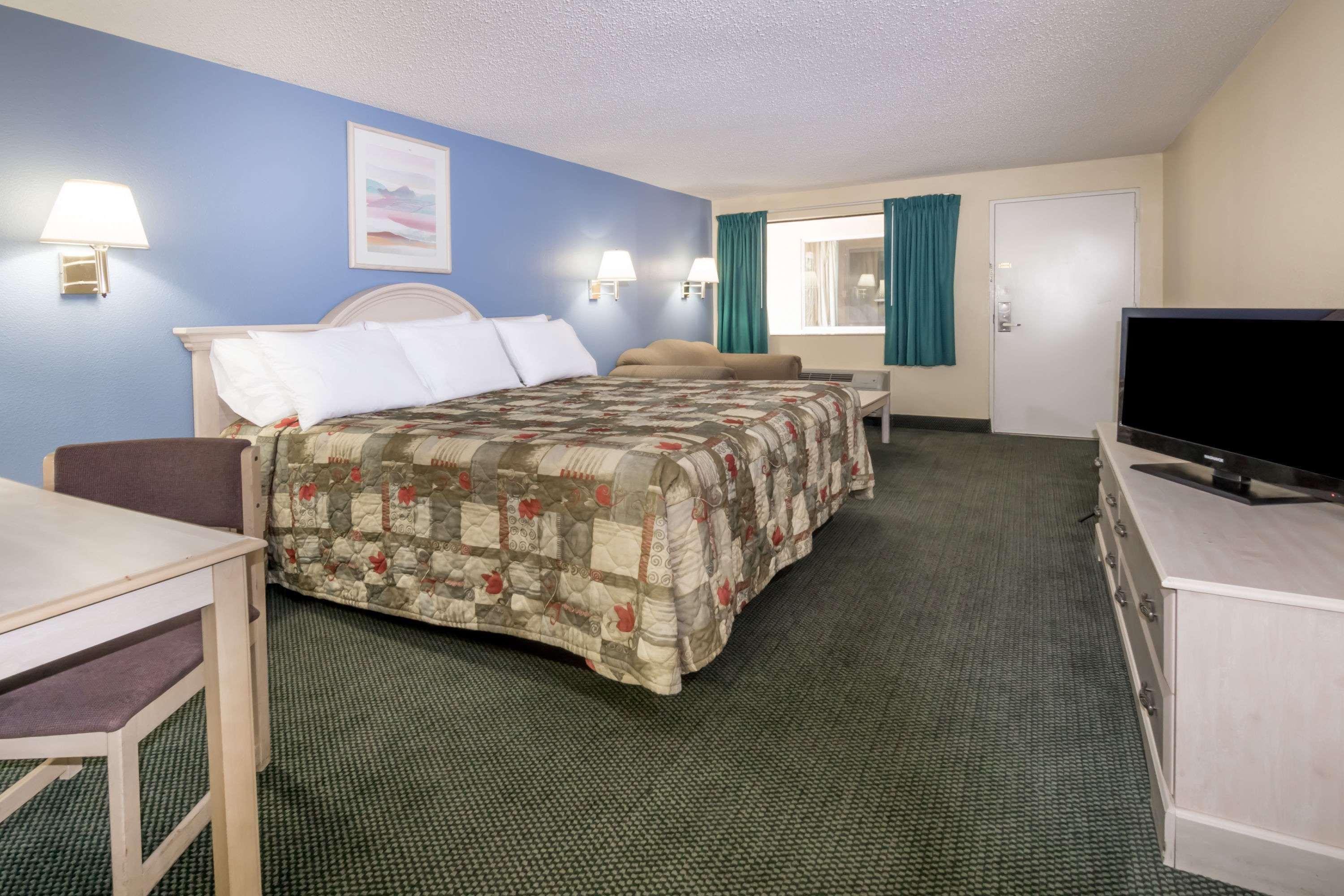 Days Inn South Austin Eksteriør billede